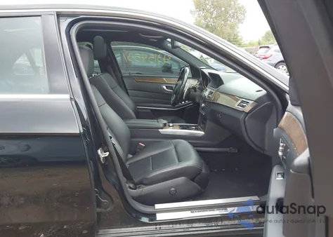 2015 Mercedes-Benz E 350 4Matic z USA, uszkodzony, nr VIN WDDHF8JB6FB120954